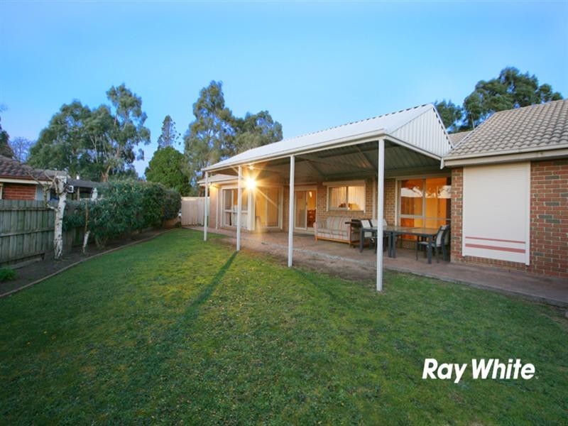 5 Oxenford Rise, Narre Warren South VIC 3805