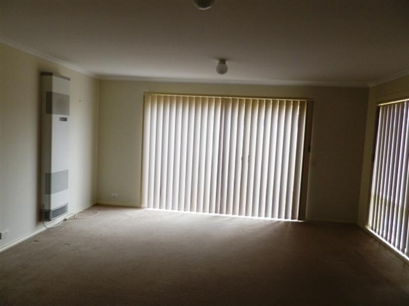 9/21-31 Parman Avenue, Pakenham VIC 3810