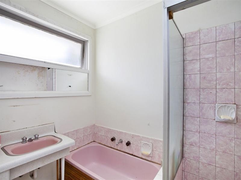 15 Shaw Street, Springvale South VIC 3172