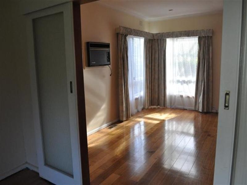 16 Vincent Crescent, Noble Park VIC 3174