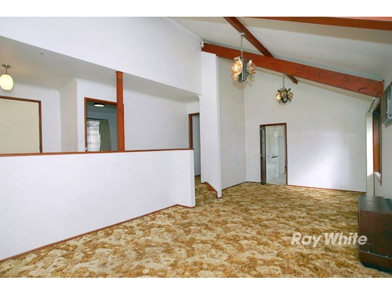 9 Spinosa Close, Endeavour Hills VIC 3802