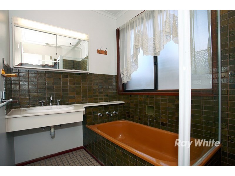 9 Spinosa Close, Endeavour Hills VIC 3802