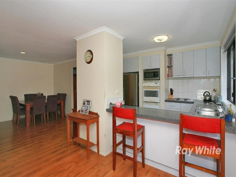 10 Dewpoint Crescent, Hampton Park VIC 3976
