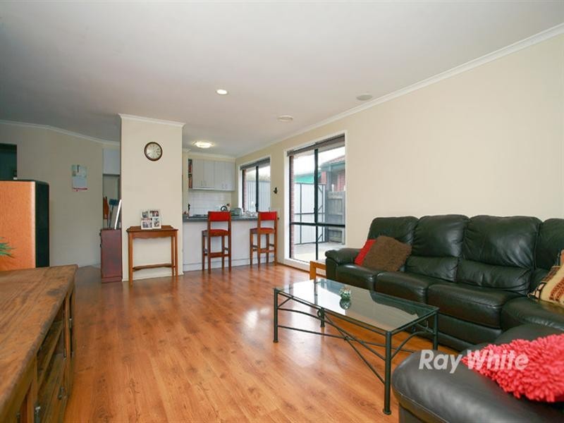 10 Dewpoint Crescent, Hampton Park VIC 3976