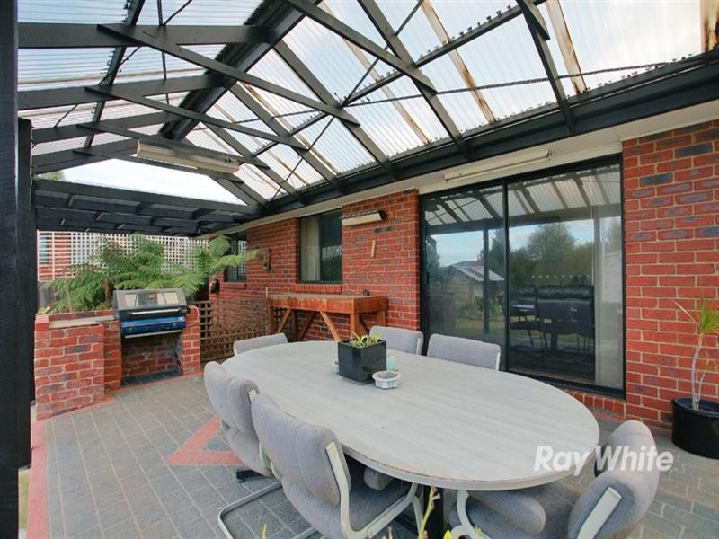 10 Dewpoint Crescent, Hampton Park VIC 3976