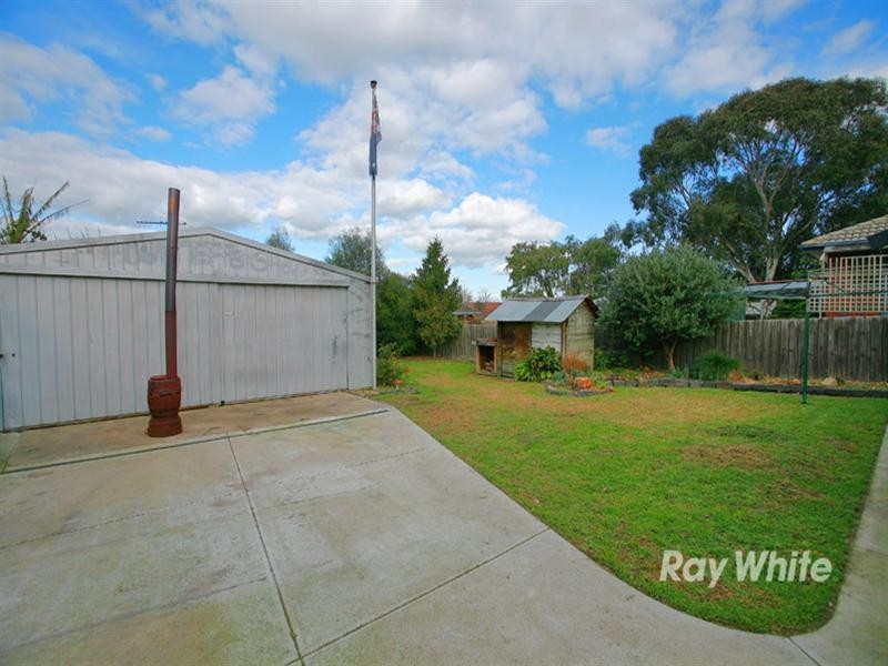 10 Dewpoint Crescent, Hampton Park VIC 3976