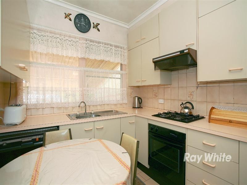 77 Tristania Street, Doveton VIC 3177