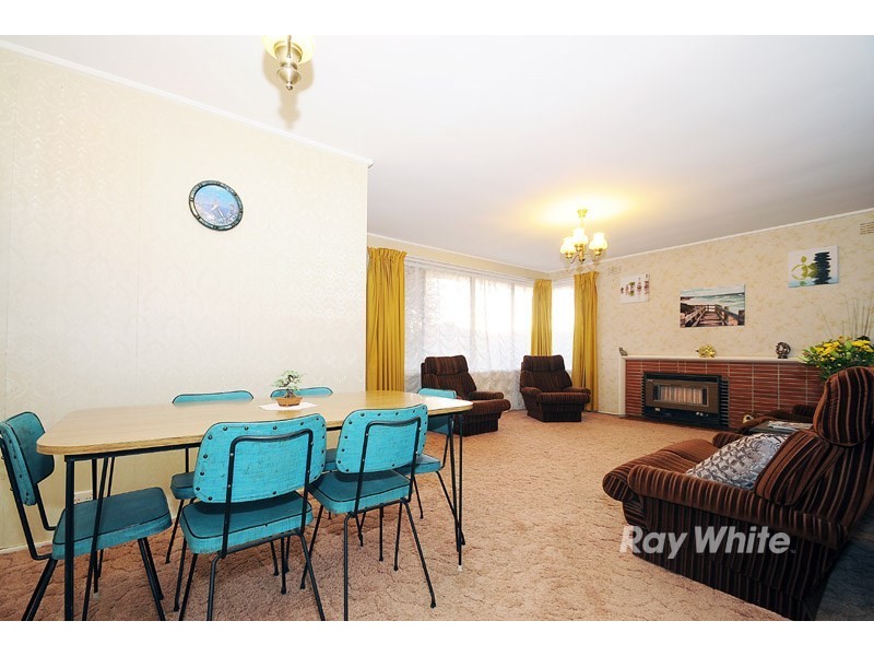 15 Mulgoa Avenue, Dandenong North VIC 3175