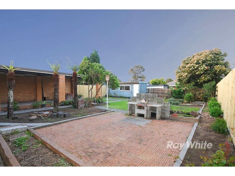 15 Mulgoa Avenue, Dandenong North VIC 3175