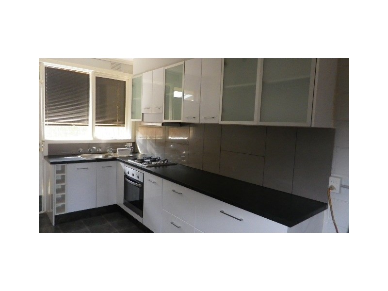 2/13 Second Avenue, Dandenong North VIC 3175