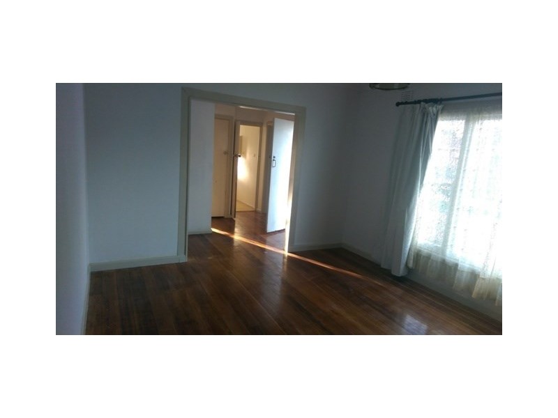 8 Reark Avenue, Noble Park VIC 3174