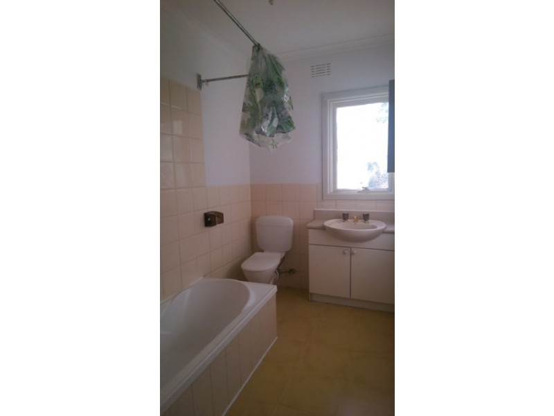 8 Reark Avenue, Noble Park VIC 3174