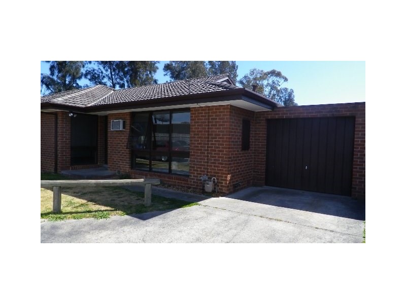 2/46 Beauvorno Avenue, Keysborough VIC 3173