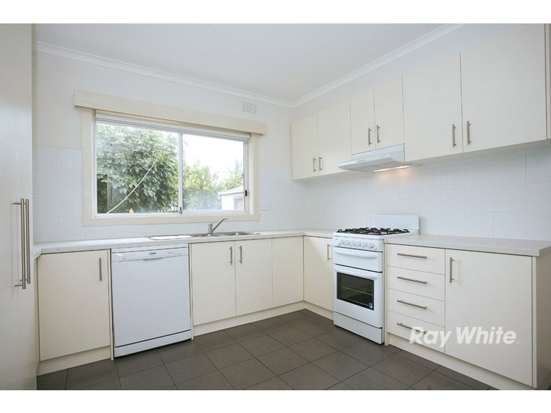 8 Prior Road, Noble Park VIC 3174