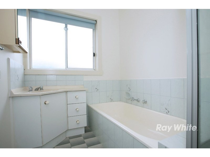 8 Prior Road, Noble Park VIC 3174