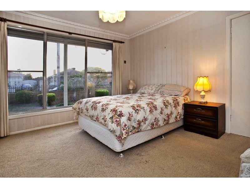 19 Mulgoa Avenue, Dandenong North VIC 3175