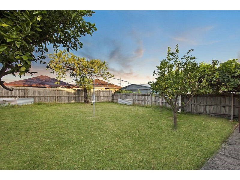 19 Maureen Cresent, Noble Park VIC 3174