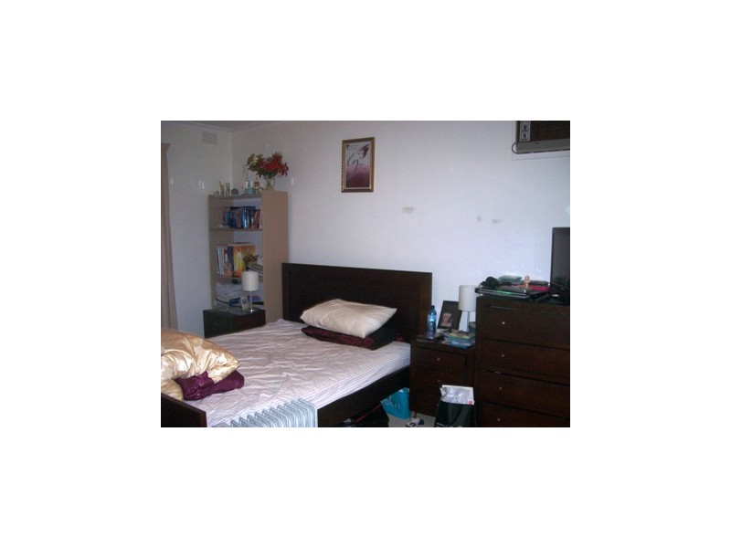 32 Lawrence Crescent, Noble Park North VIC 3174