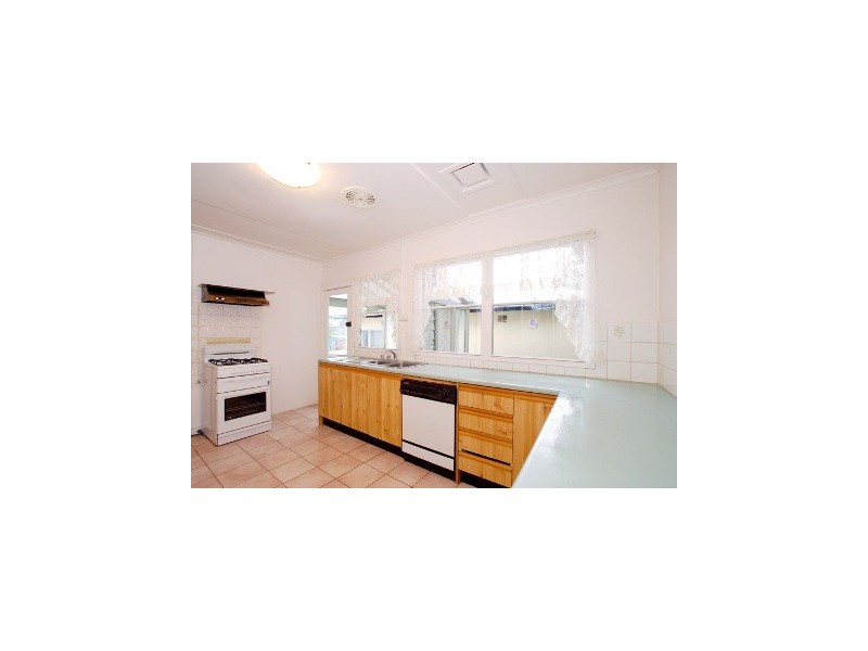 15 Nigra Street, Doveton VIC 3177