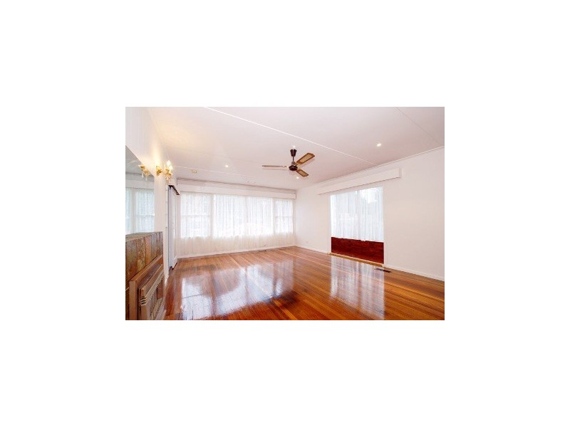 15 Nigra Street, Doveton VIC 3177