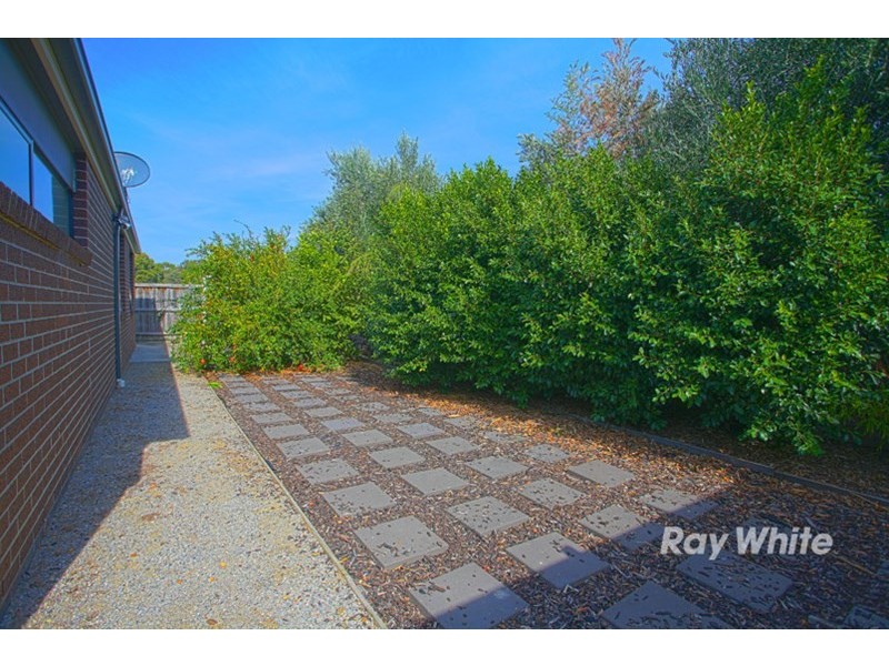 7 Wendyn Avenue, Keysborough VIC 3173