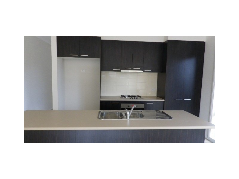 2/17 Carlisle Road, Hallam VIC 3803