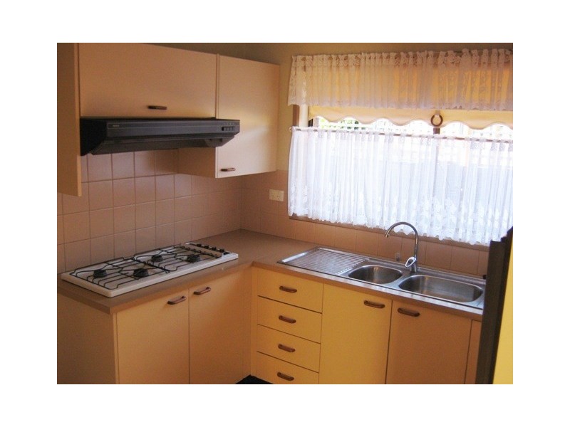 2/19 Henderson Road, Keysborough VIC 3173