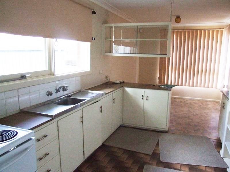 15 Carlton Road, Dandenong North VIC 3175