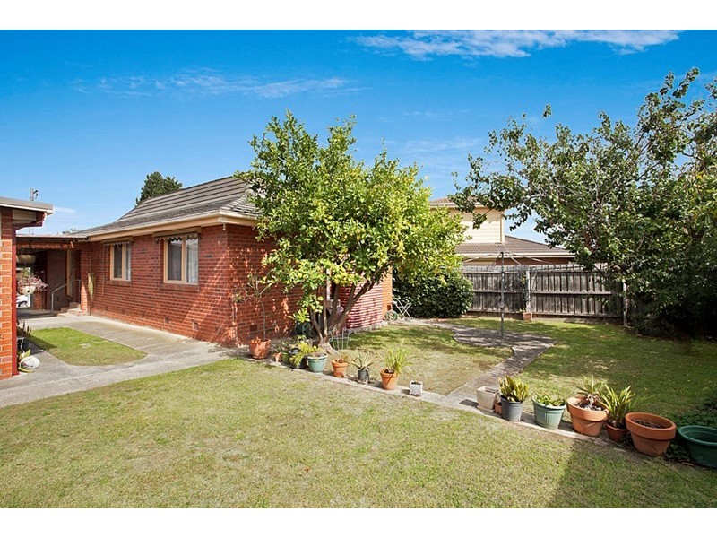 8 Penola Court, Noble Park North VIC 3174