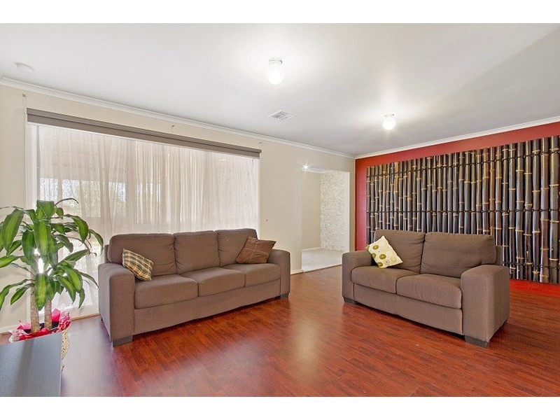 53 Somerset Drive, Dandenong North VIC 3175
