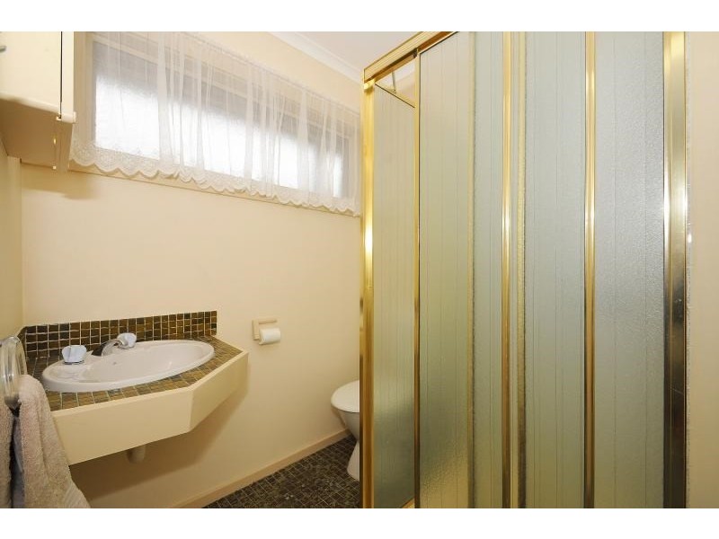 35 Howe Avenue, Dandenong North VIC 3175