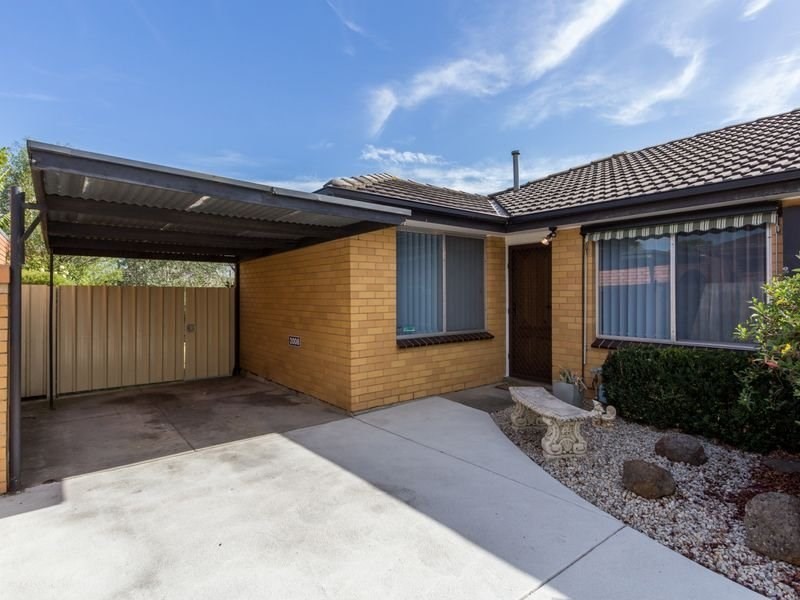 2/94 First Avenue, Dandenong North VIC 3175