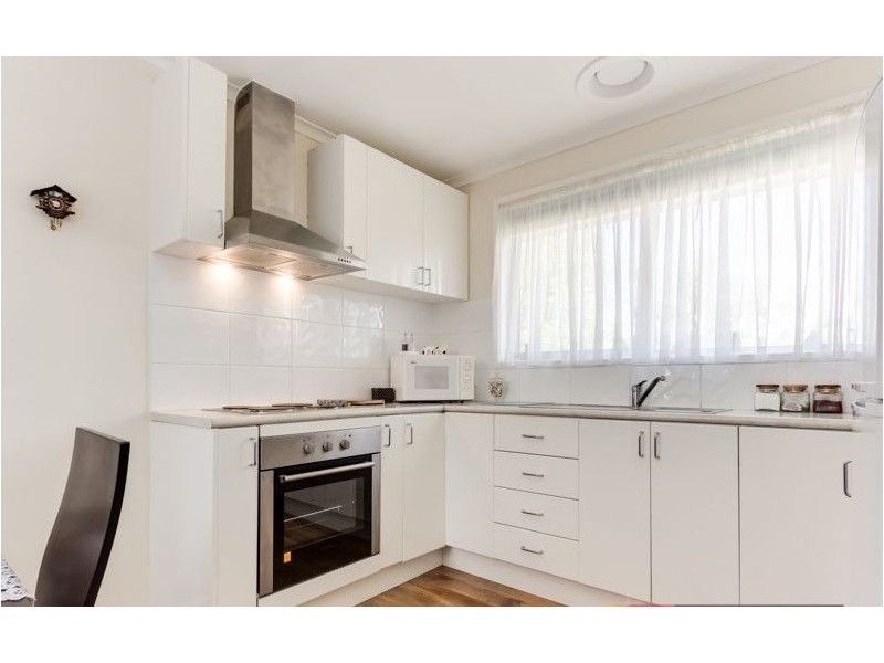 2/94 First Avenue, Dandenong North VIC 3175