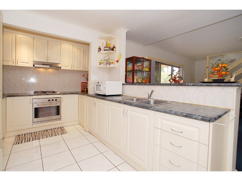 2 Bristol Court, Noble Park VIC 3174