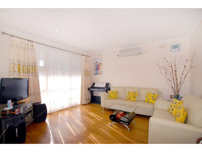 3 Doonbrae Avenue, Noble Park North VIC 3174