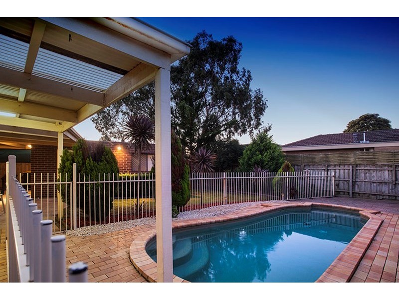 27 Kirribilli Avenue, Keysborough VIC 3173