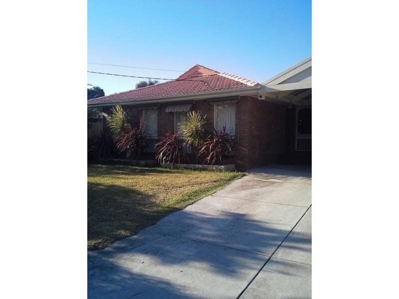 31 Neasham Drive, Dandenong North VIC 3175