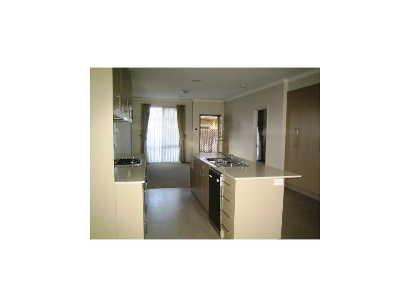 8/21 Fintonia Road, Noble Park VIC 3174