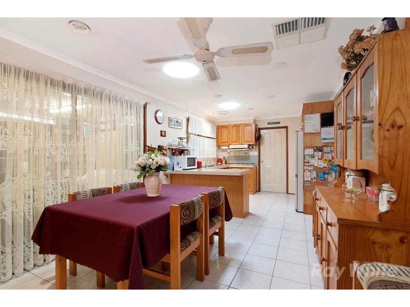 35 Chapel Road, Keysborough VIC 3173