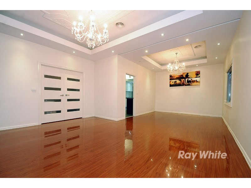 1/18 Grandview Avenue, Dandenong VIC 3175