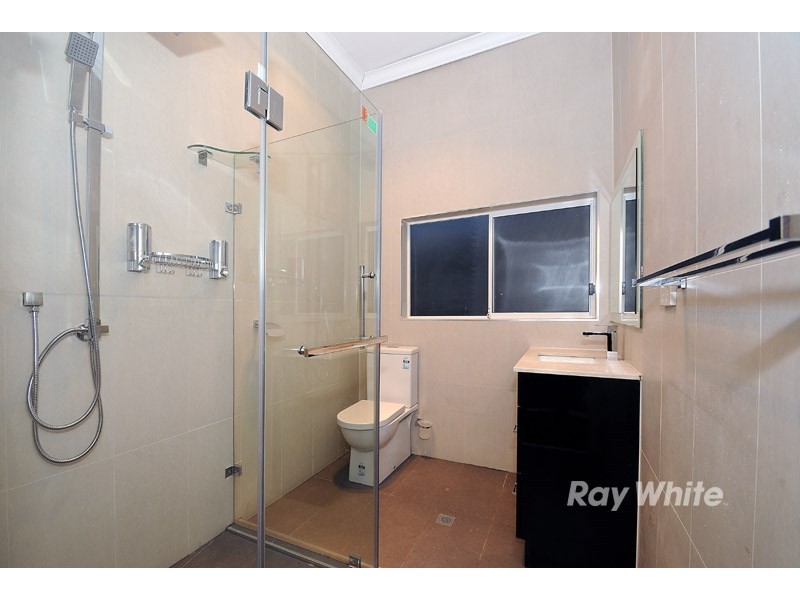 1/18 Grandview Avenue, Dandenong VIC 3175