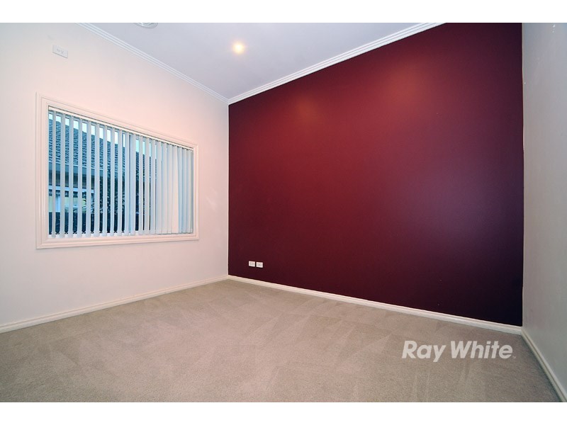 1/18 Grandview Avenue, Dandenong VIC 3175