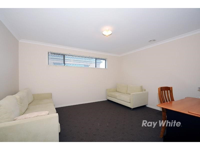 69 Brookwater Place, Lyndhurst VIC 3975