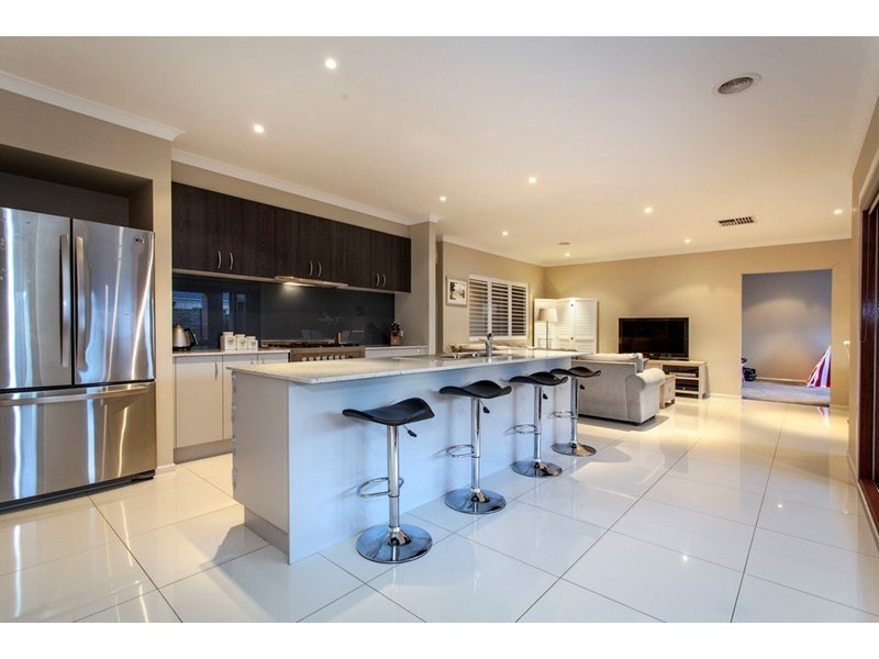 2 Marglen Place, Lyndhurst VIC 3975