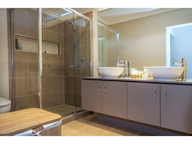 2 Marglen Place, Lyndhurst VIC 3975