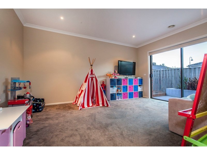 2 Marglen Place, Lyndhurst VIC 3975