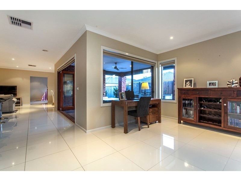 2 Marglen Place, Lyndhurst VIC 3975