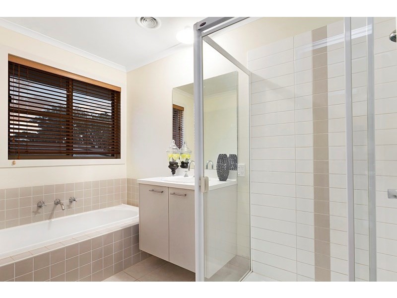 32 Wisteria Place, Springvale South VIC 3172