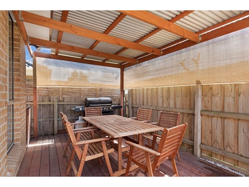 2/26 Louis Street, Doveton VIC 3177