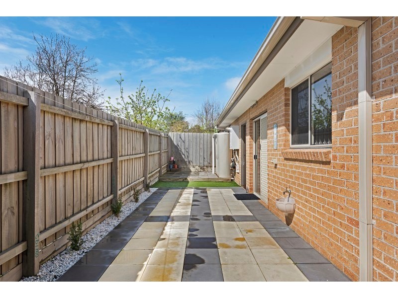 2/26 Louis Street, Doveton VIC 3177